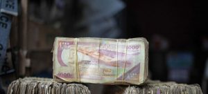 Las rebajas de calificación de la deuda, efectuadas por firmas calificadoras de riesgo, aumentan los costos del dinero que procuran conseguir los países en desarrollo para superar la crisis económica desatada por la covid-19. Foto: Stuart Price/AU ONU